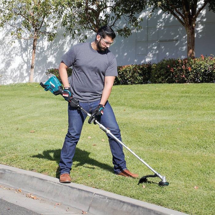 Makita DUX60PG2 Brushless Twin 18v 36v LXT Cordless Split Shaft Multi Tool 2x6ah