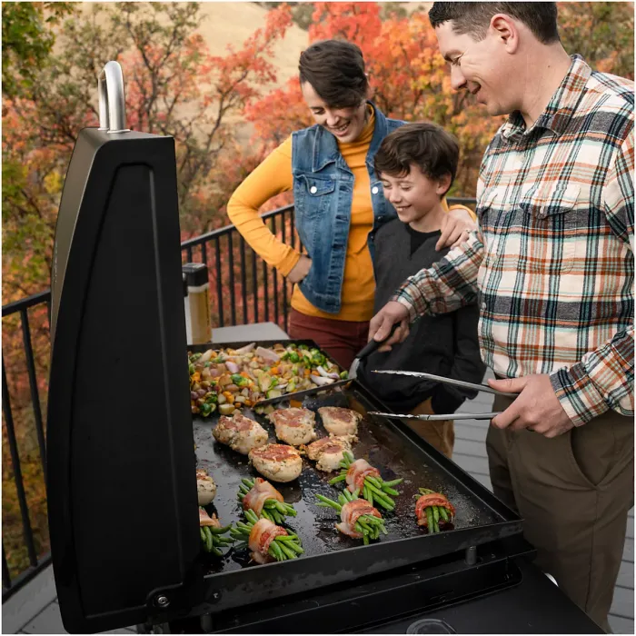 Blackstone 36in Griddle w/ Hood