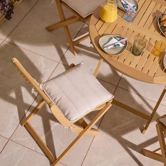 Rowlinson Ashdown Folding 4 Seat Dining Set with Cushions