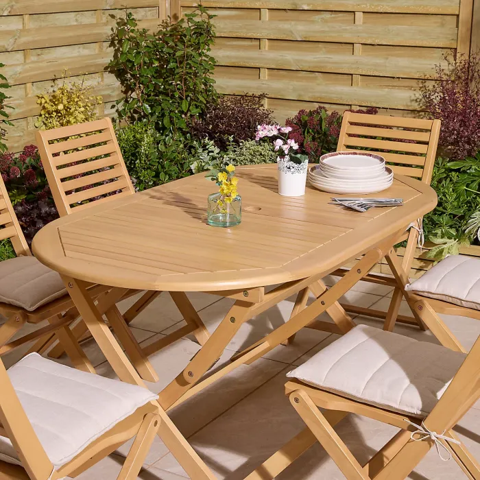 Rowlinson Ashdown Folding 6 Seat Oval Dining Set with Cushions