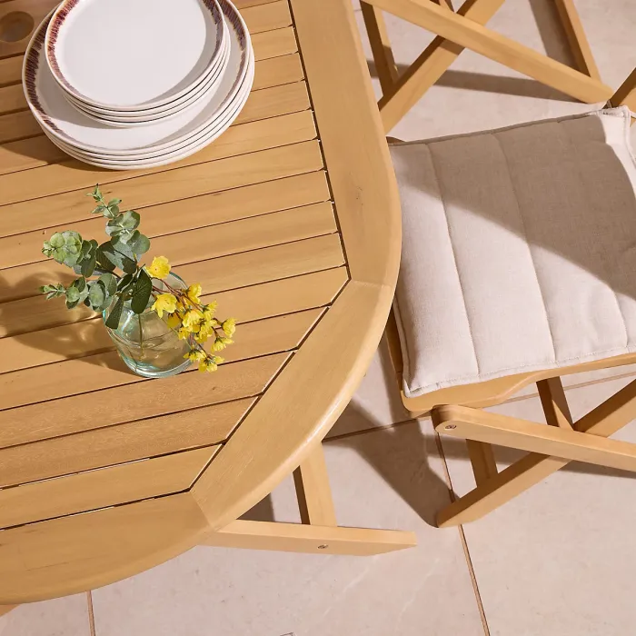 Rowlinson Ashdown Folding 6 Seat Oval Dining Set with Cushions