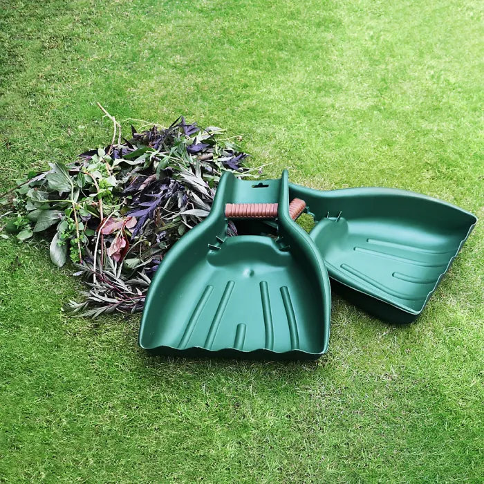 JVL Outdoor Garden Leaf Grabber Scoop, Set of 2, Green