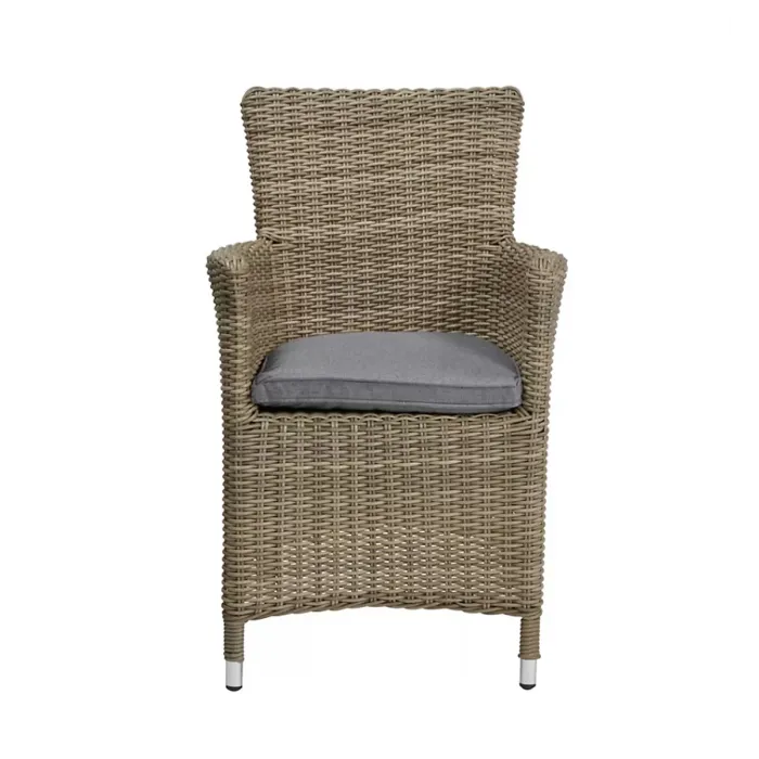 Wentworth 4 Seater Round Carver Dining Set