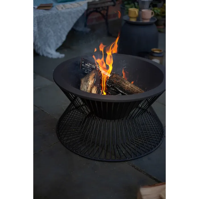 La Hacienda Milan - Outdoor Fireplace - Durable Black Steel - Garden Fire Pit - 60cm x 33cm