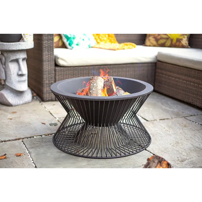 La Hacienda Milan - Outdoor Fireplace - Durable Black Steel - Garden Fire Pit - 60cm x 33cm