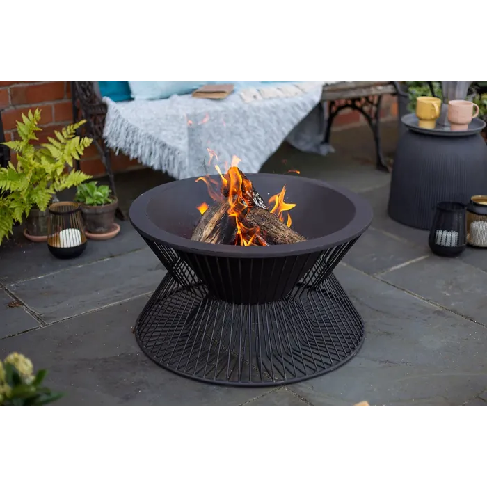 La Hacienda Milan - Outdoor Fireplace - Durable Black Steel - Garden Fire Pit - 60cm x 33cm