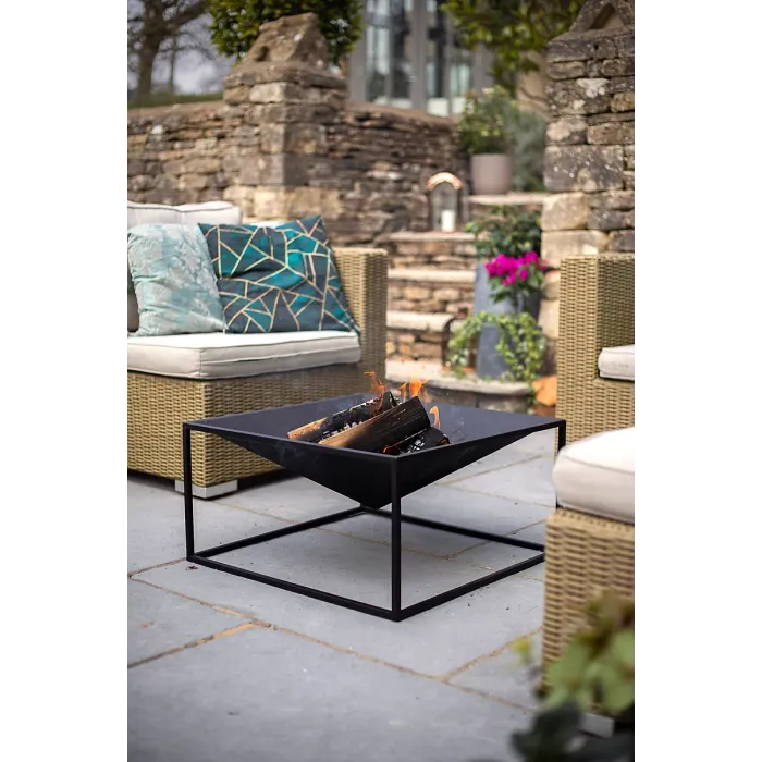 La Hacienda Black Cairo Steel Firepit - L 60 cm x W 60 cm x H 31 cm