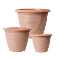 YouGarden Helix Powdered Clay Plastic Planters, Set of Three Containers for Growing Garden Flowers, Small, Medium, and Large Pots