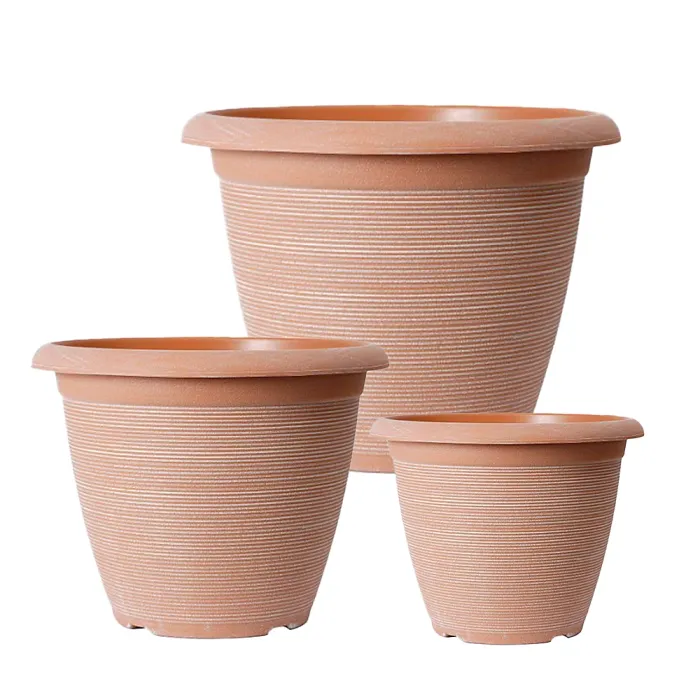 YouGarden Helix Powdered Clay Plastic Planters, Set of Three Containers for Growing Garden Flowers, Small, Medium, and Large Pots