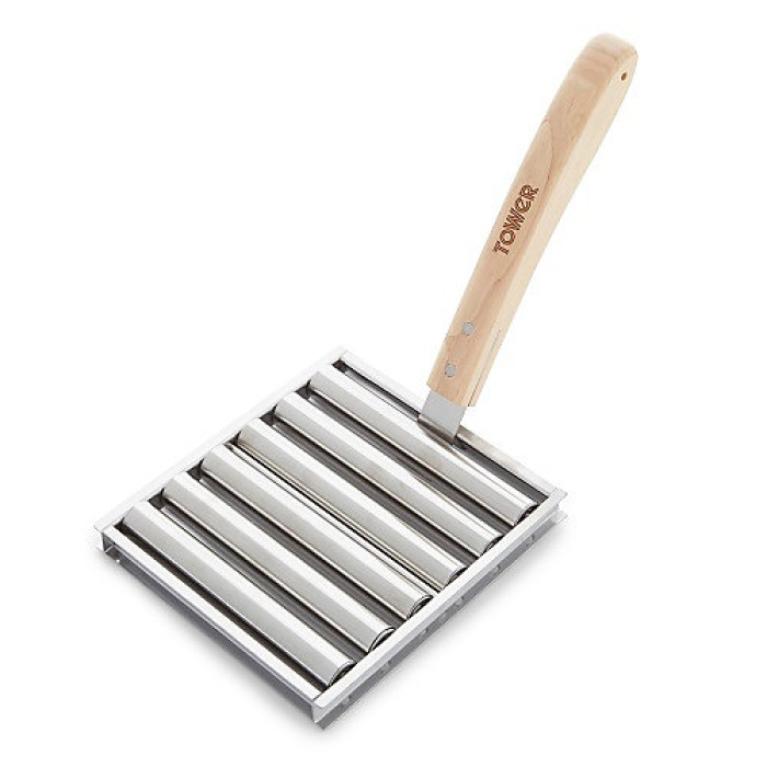 Tower T932024 Hot Dog Roller with wooden handle
