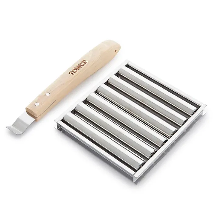 Tower T932024 Hot Dog Roller with wooden handle