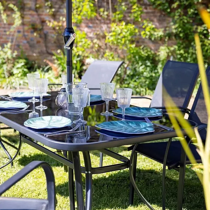 Primrose 6 Seater Leisure Dining Set Garden Furniture With Parasol Reclining Chairs Glass Table In Black