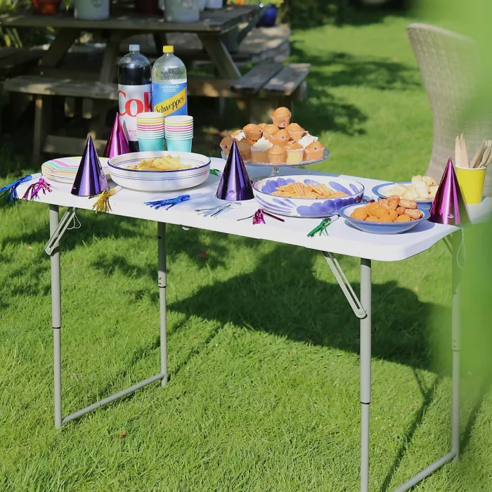 Harbour Housewares Height Adjustable Folding Camping Picnic Table & Chair Set - 120cm (4ft) - White