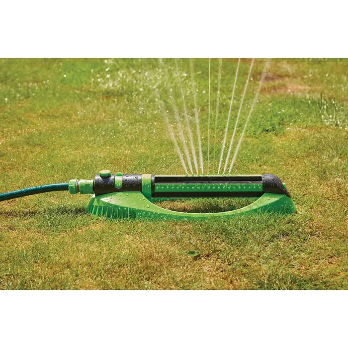 Draper Oscillating Jet Sprinkler with Watering Coverage Between 50-222m² & Built-In Flow Control