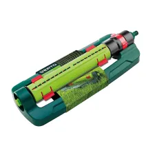 Verto Oscilating Sprinkler Coverage up to 15x19m - 18 rubber nozzles and needle plug for nozzle cleaning