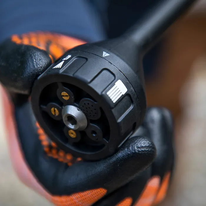 Yard Force 20V Aquajet Cordless Pressure Cleaner with 2.5Ah Lithium-Ion Battery, Charger and Accessories - LW C02A - CR20 Range