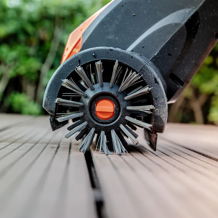 Yard Force 20V/4.0Ah Lithium-Ion Cordless Patio Cleaner - 20cm cleaning width and 2 speed settings - LW CPC1 - CR20 Range